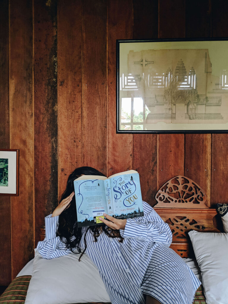 Salon-et-chambre-separee-Junior-Suite-Double-Soriyabori-Resort-Cambodge